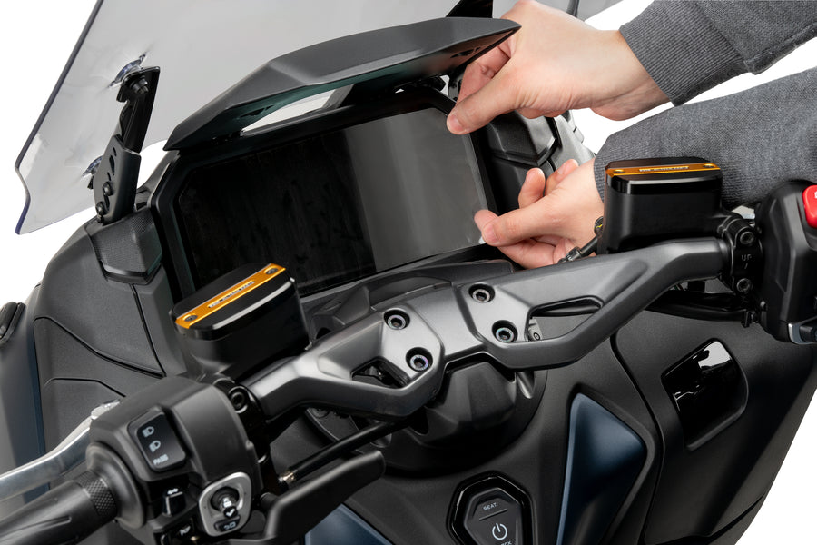 YAMAHA T-MAX 560 TECH MAX [2025] – Protector Dashboard – Gjennomsiktig
