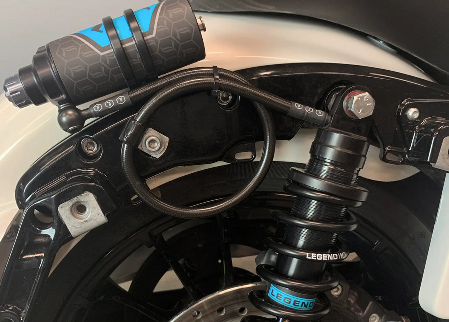 Harley-Davidson FLHX 1923 Street Glide Solo 117 [2026] - REVO ARC Remote Reservoir Außenbefestigung – Bild 4