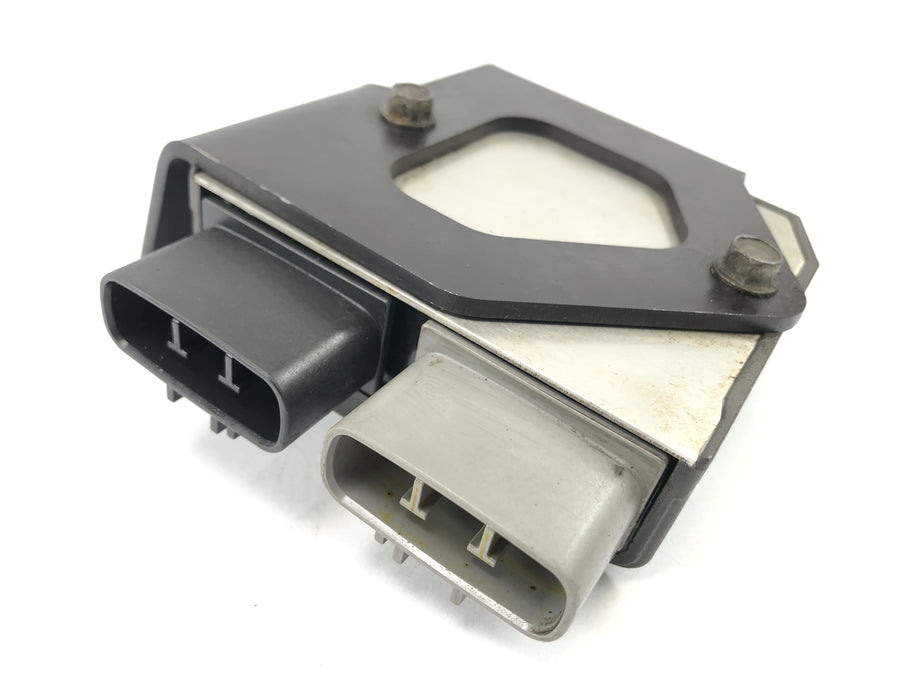 Triumph Street Triple R 675 D67LD [2010] - Spenningsregulator likeretterregulator FH012AB