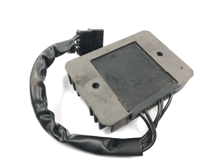 Triumph Bonneville T100 986MF [2012] - Spenningsregulator likeretterregulator
