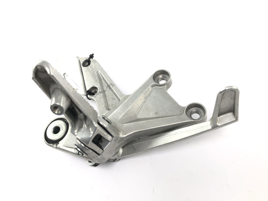 Honda CBR 1000 RR SC59 [2008] - Høyre fotstøttesystem med bremsepedal, førerfotstøtte, fotstøtte