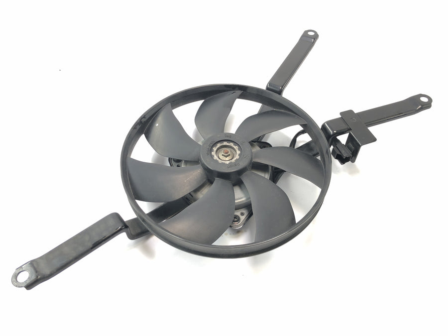Suzuki VZ 1500 WVCU [2011] - Radiatorvifte radiatorvifte