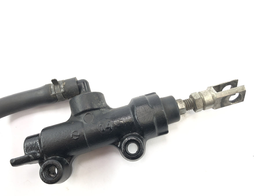 Triumph Street Triple R 675 D67LD [2010] - Hovedbremsesylinder ved bakbremsepumpens bremsesystem