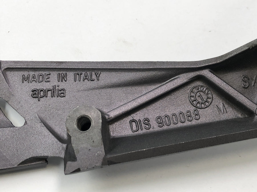 Aprilia RST 1000 Futura [2002] - Pediatrisk fotstøtte til venstre med Holder Foot Rest Holder til venstre