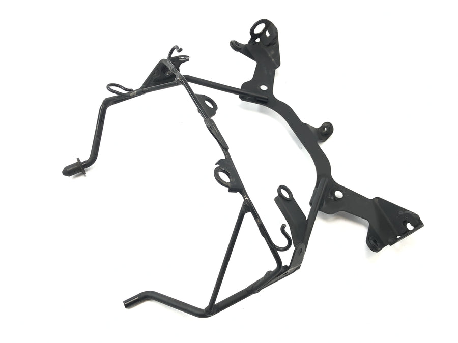 Suzuki VZ 1500 WVCU [2011] - Frontlyktholder lampeholder brakett foran