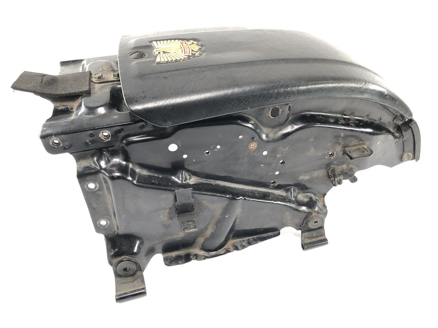 Honda GL 1000 Goldwing GL1 [1978] - HANSK RUMMARTMENT TANK RASKERE Holder tank kledningsholder