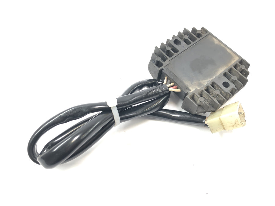 Yamaha XVS 650 Drag Star VM03 [2001] - Kontroller likeretterspenningsregulator