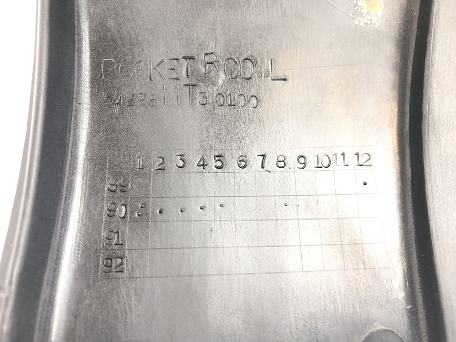 Honda ST 1100 SC26 Pan European [1990] - Innvendig panel cockpit oppbevaringsrom til høyre