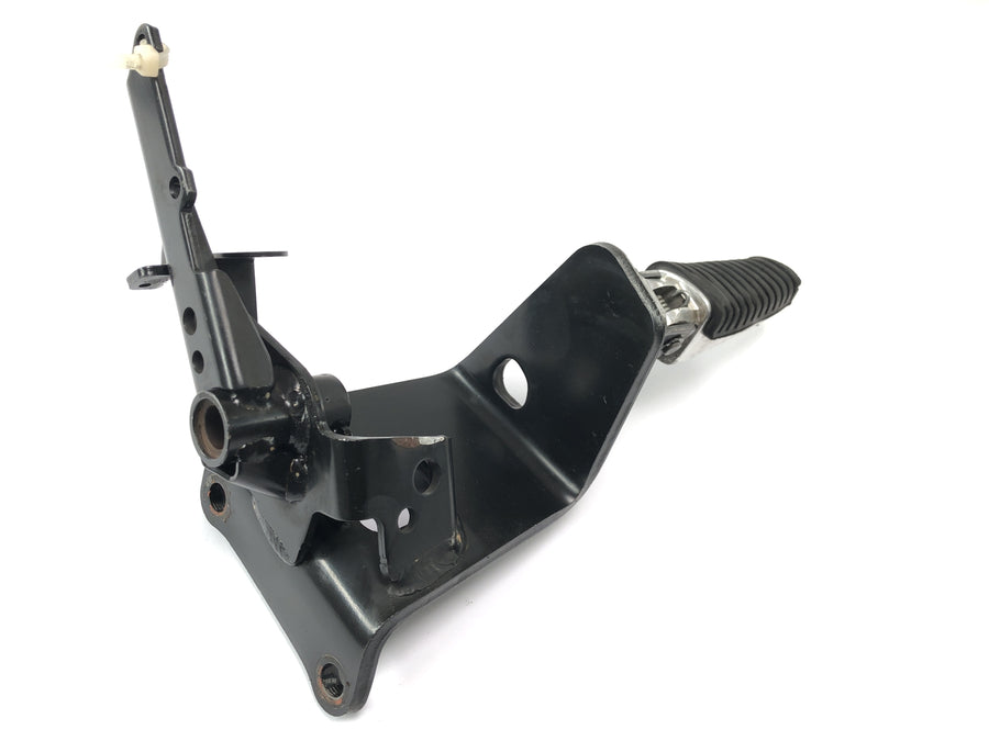 Suzuki VZ 1500 WVCU [2011] - Førerfotstøtte høyre Førerfotstøtte med holder
