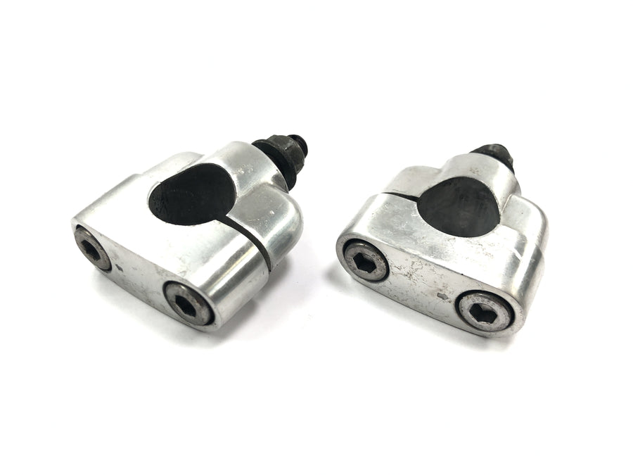 Yamaha XJR 1300 RP02 [1999] - Styrebraketter styreholder klemmepar for 22 mm styre