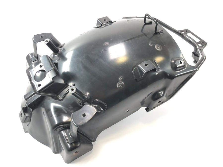 Suzuki VZ 1500 WVCU [2011] - innvendig skjermfôr bakskjerm