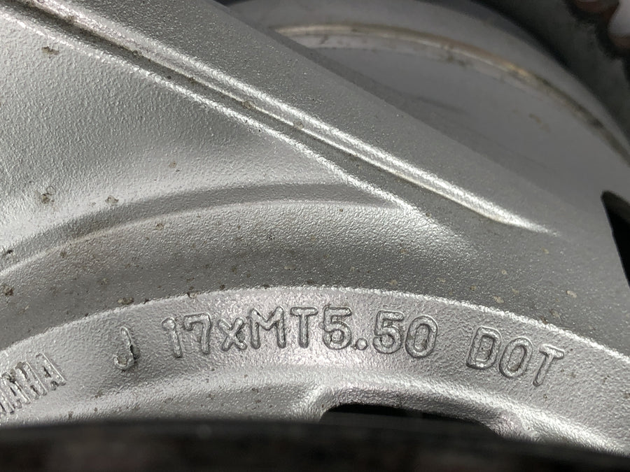 Yamaha GTS 1000 4FV [1997] - Bakhjulsfelg med bremseskive og tannhjul