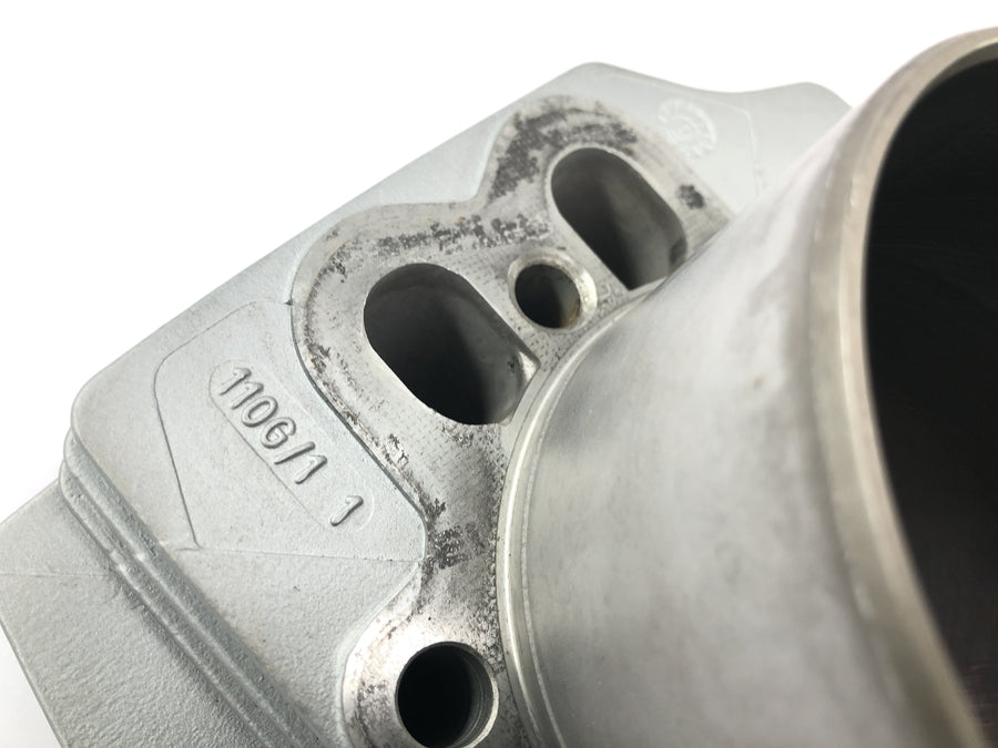 Moto Guzzi V11 Sport [1999] - sylinder med stempel til høyre