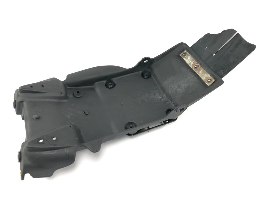 Cagiva Planet 125 [1998] - bakskjerm indre sprutbeskyttelse bak underkonstruksjon