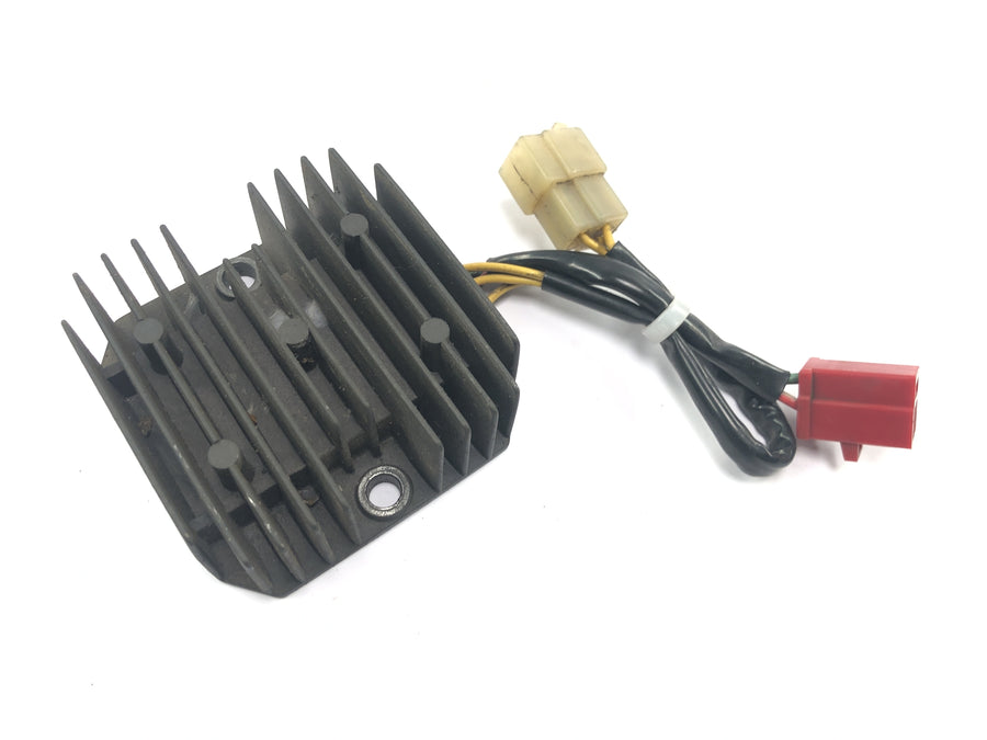 Honda NX 650 Dominator RD02 [1994] - Spenningsregulator likeretterregulator