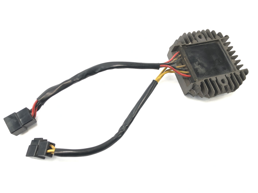Triumph Speed Triple 1050 515NJ [2007] - Spenningsregulator Likeretterregulator