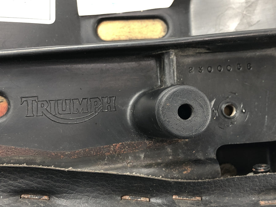 Triumph Daytona 900 T300D [1996] - Original setepute for førersete