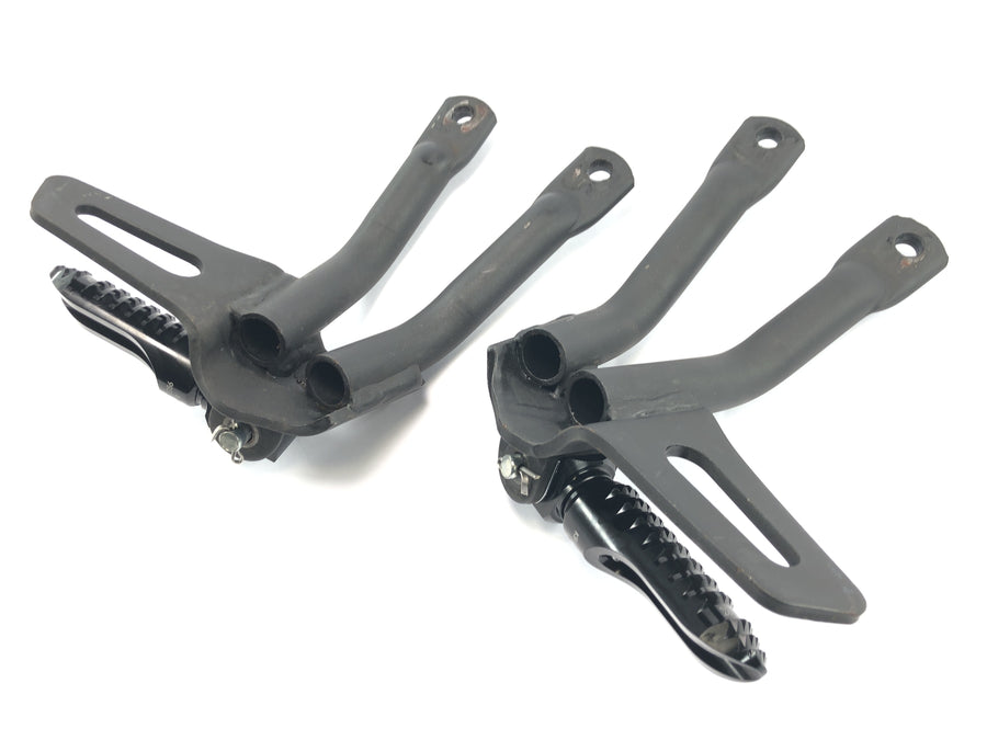 Yamaha MT 03 RM02 [2007] - Fotstøttesystem passasjer fotstøtteholder bakre par