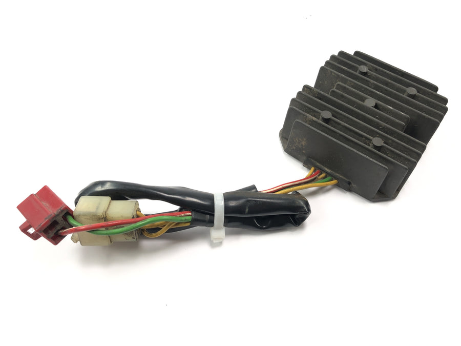 Honda NX 650 RD08 [1995] - Spenningsregulator likeretter regulatorlader Honda