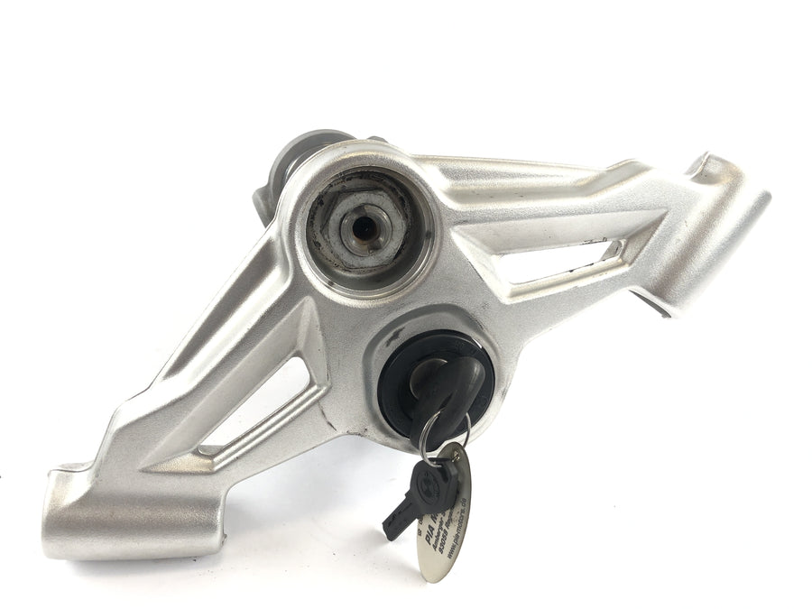 BMW K 1300 S K12S [2010] - Låsesmed Zündchlos CDI Tank Lock for Gabelbrücke over Tacho Cockpit ECU