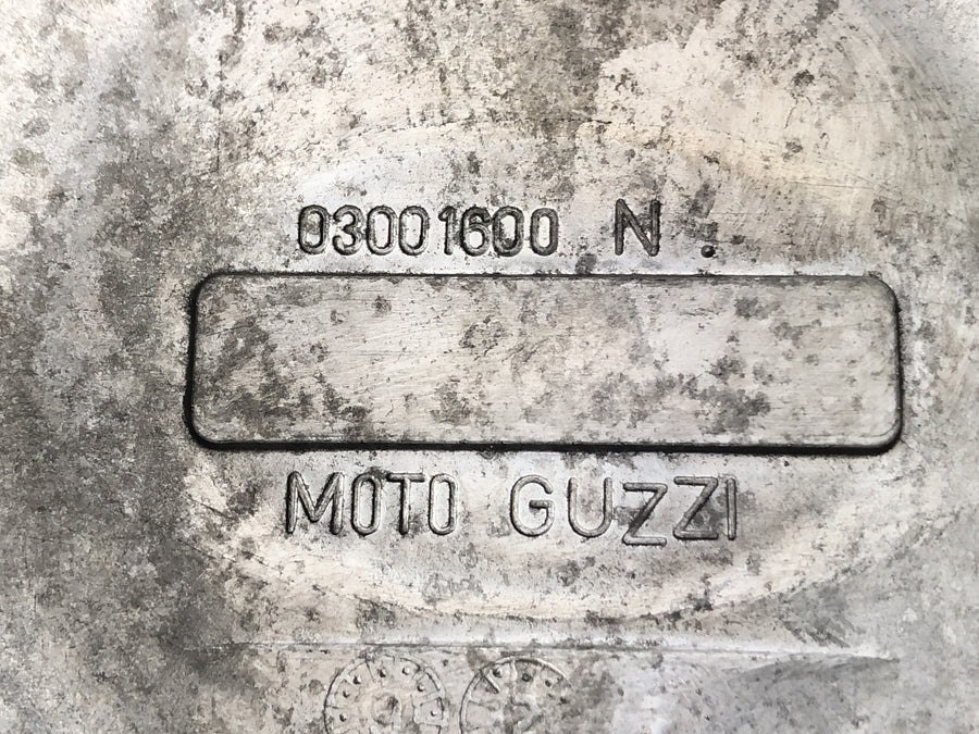 Moto Guzzi California 1100 EV KD [2002] - Lysmaskiner dekker motorlokk