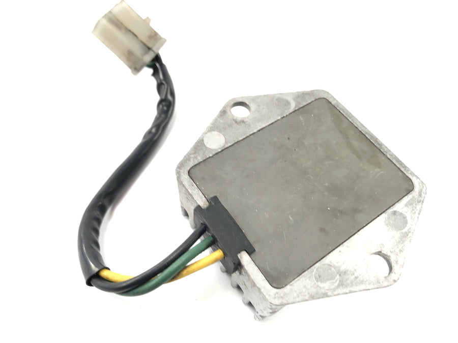 Honda GL 1000 Goldwing GL1 [1978] - Kontroller likeretterspenningsregulator 12V