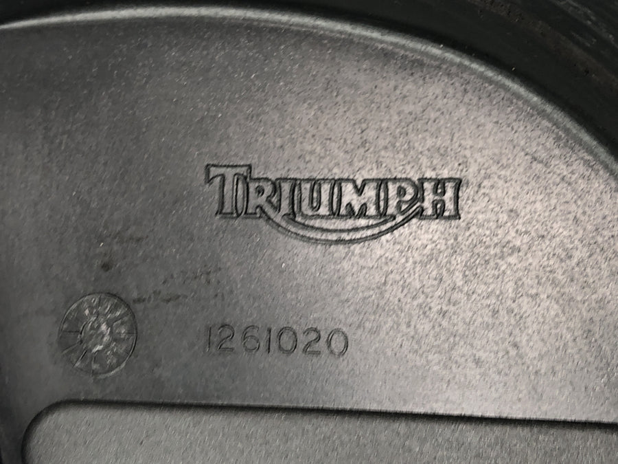 Triumph Speed ​​​​Triple T509 [1998] - Motordeksel til tannhjulsdeksel