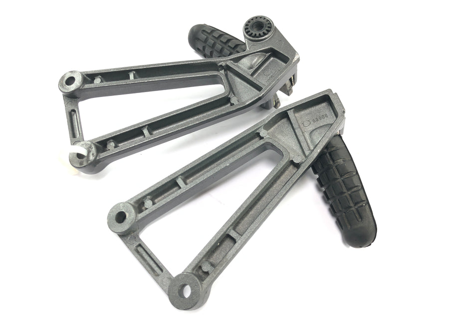 Cagiva Planet 125 [1998] - Passasjer fotstøtter med holder for bakre passasjer fotstøtte holder par
