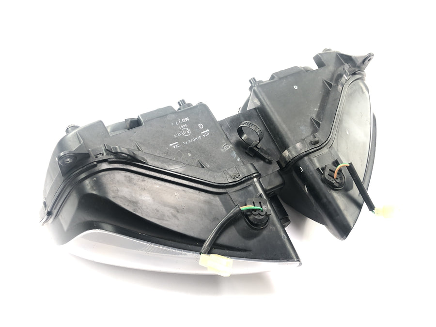 Yamaha YZF R1 RN04 [2001] - Frontlykt foran