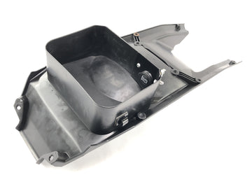 Moto Guzzi Stelvio 1200 4V [2009] - Interiørkledning Bakbeskyttelse Bakre base Splash Protection - 0