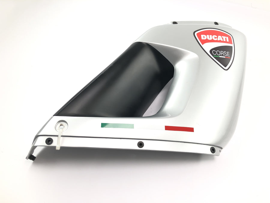 Ducati ST3 S3 [2004] - Sidekledning midt høyre sølvkåpe