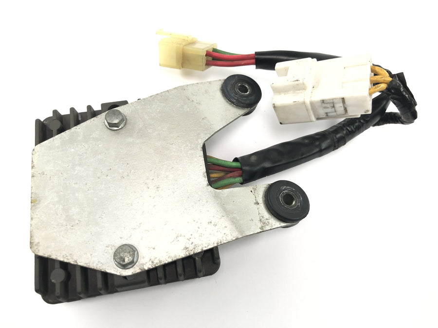 Honda CBR 600 RR PC37 [2004] - Spenningsregulator likeretterregulator