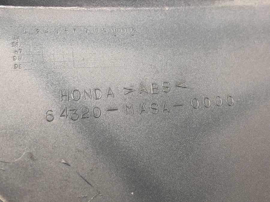Honda CBR 900 RR Fireblade SC33 [2000] - Sidekledning foran midt høyre vedlikeholdsdeksel kledning