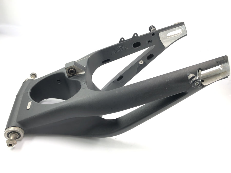 Triumph Street Triple R 675 D67LD [2010] - Swinge Back Wheel Swing
