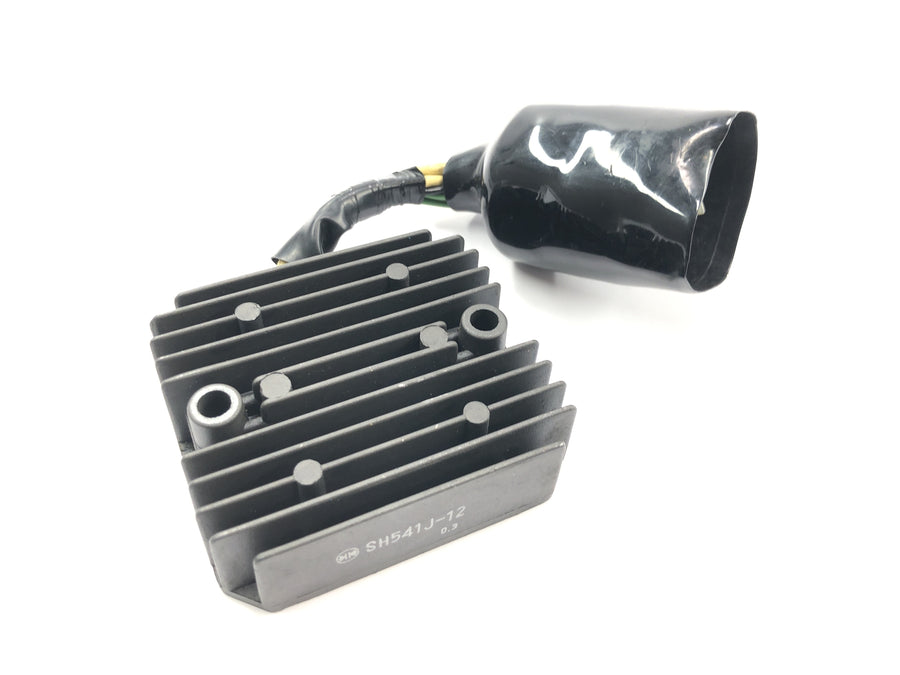 HONDA VTR 1000 SP 1 SC45 [2001] - Regulator likeretter spenningsregulator ladekontroller