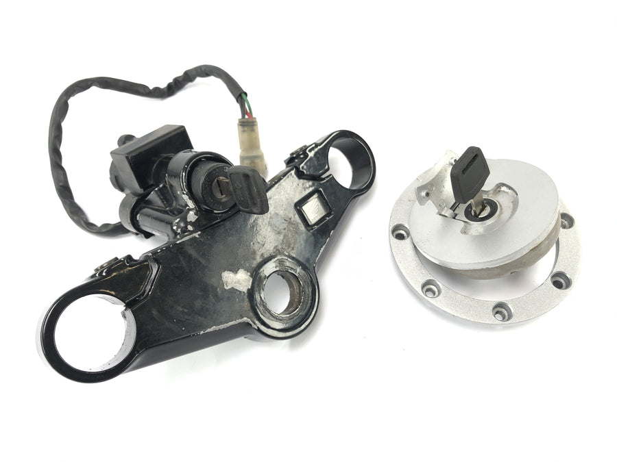 Honda NSR 125 JC22 [1998] - Fork Bridge øverst med Ignition Lock Tank Cover Lock Sett med nøkkel