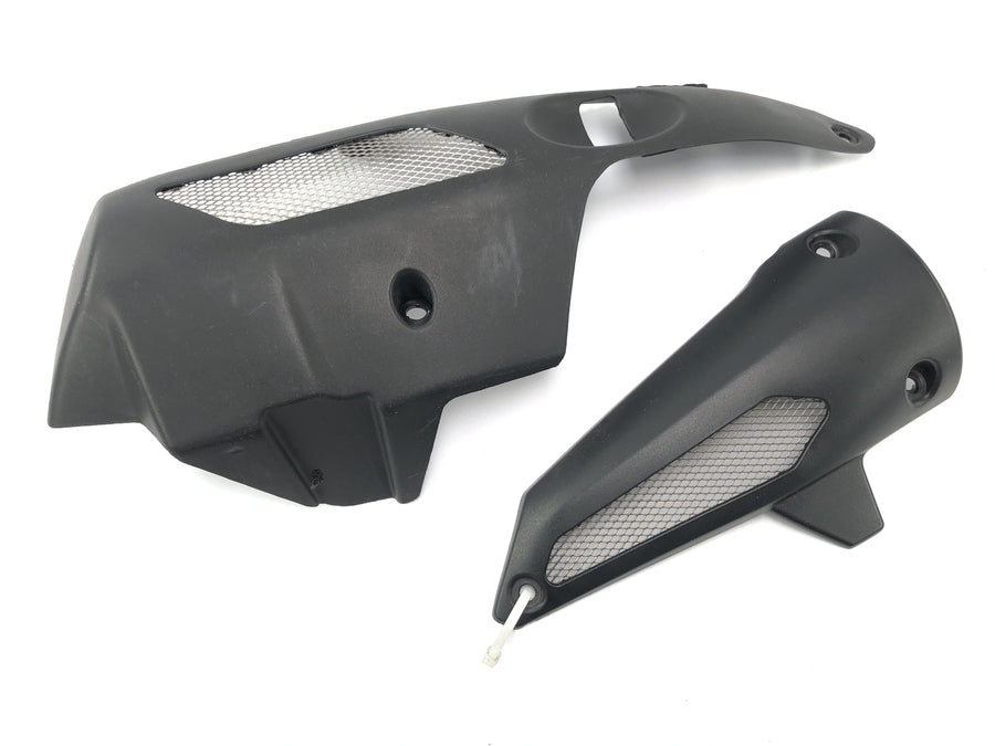 Moto Guzzi Stelvio 1200 4V [2009] - kledningsventilasjon Grille sidedeler Luftramme til høyre og venstre