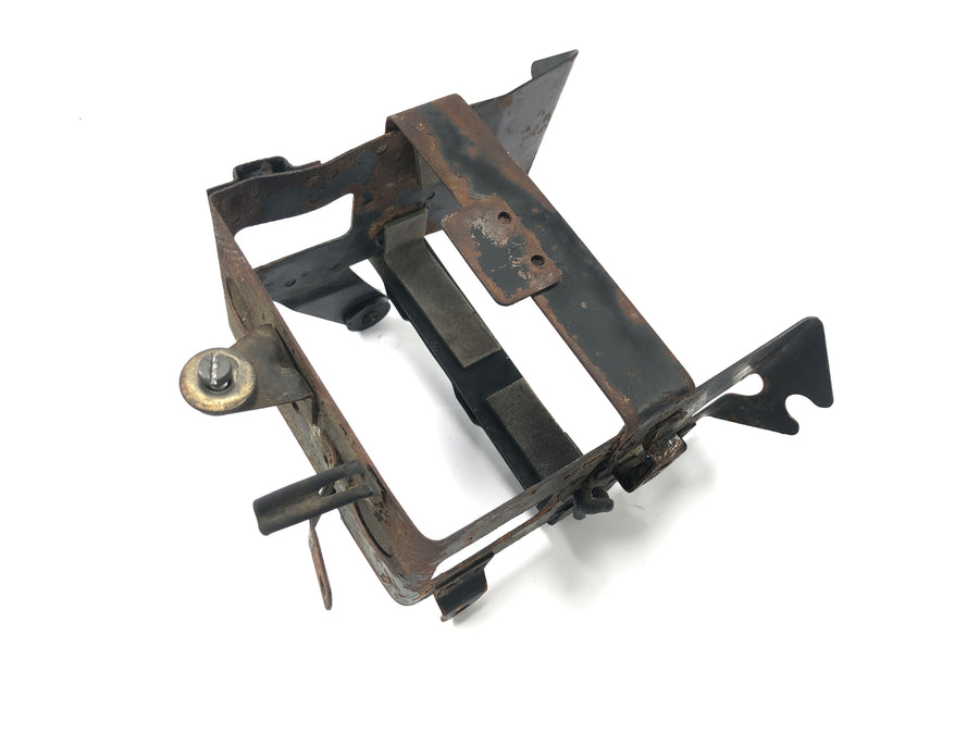 Suzuki GSX R 1100 GU74C [1987] - Batteriboks batteriholder rammefeste