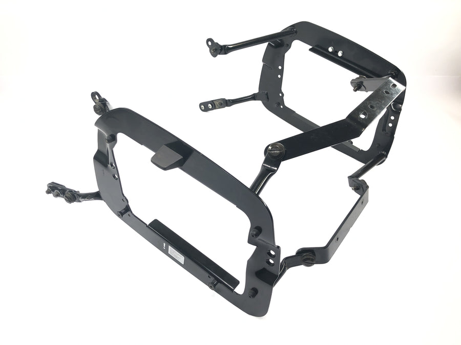 Triumph Tiger 955i 709EN [2003] - bagasjehylle sidekasseholder bagasjehylle