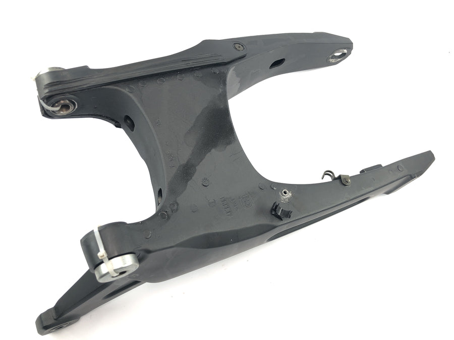 Yamaha MT 03 RM02 [2007] - Svingarm bakhjul svingarm bakhjulsguide