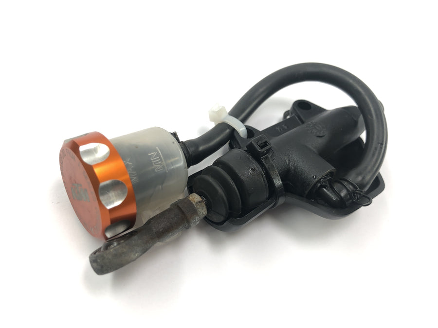 KTM Duke 690 A3 [2012] - Bakre bremsesylinder bremsepumpe hovedsylinder fotbremsepumpe