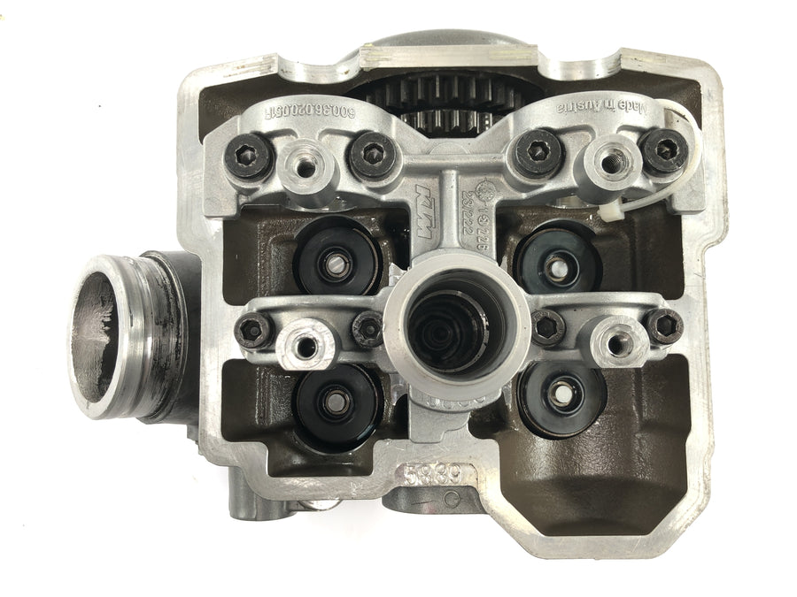 KTM 950 Adventure LC8 [2004] - sylinderhodet ventilhode bak