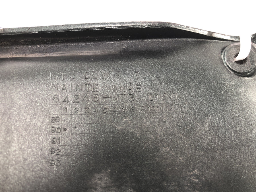 Honda ST 1100 SC26 Pan European [1990] - vedlikeholdsdeksel høyre sidepanel