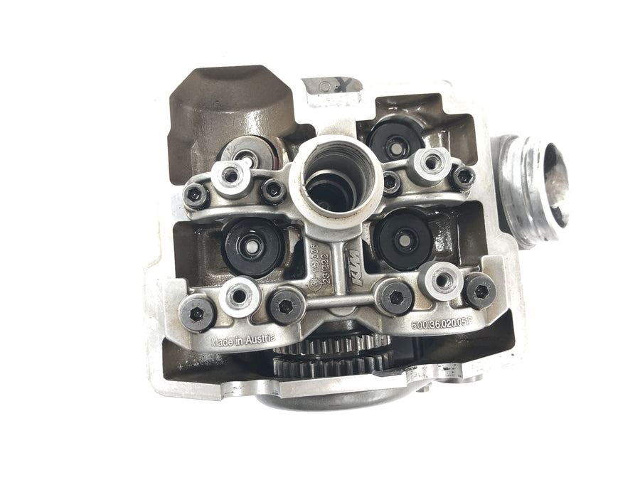 KTM 950 Adventure LC8 [2004] - sylinderhodeventilhode foran