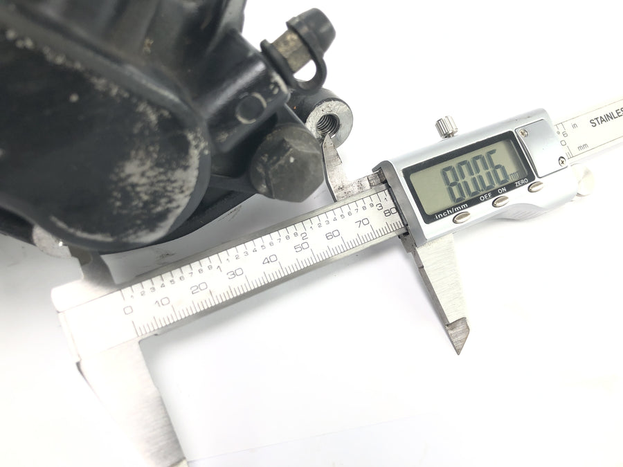 Triumph Adventurer 900 T309RT [1998] - Nissin bremsecaliper bak