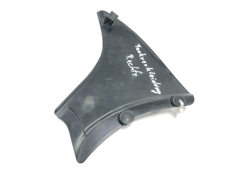 Triumph Tiger 955i 709EN [2003] - Sidepanel for tankkåpe høyre