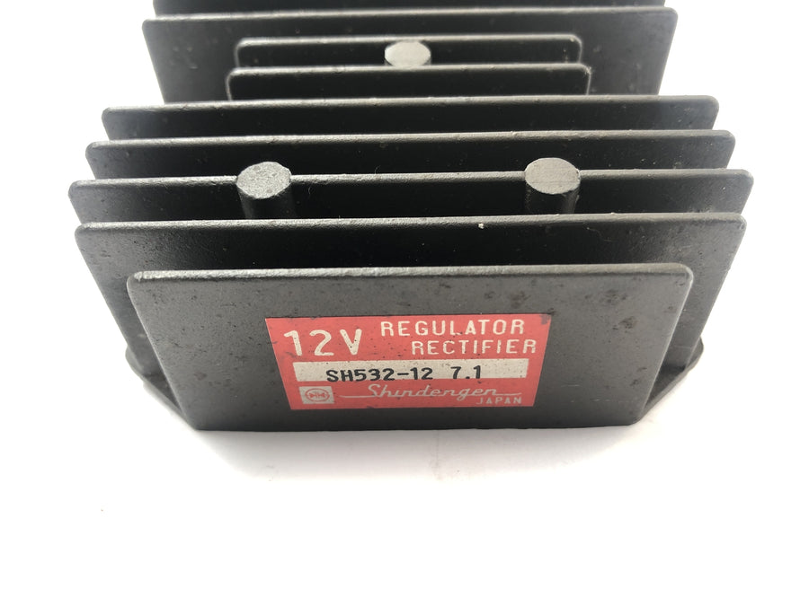 Honda XBR 500 PC15 [1989] - Kontroll av likerettere Spenningsregulatorlader 12V