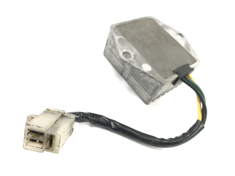 Honda GL 1000 Goldwing GL1 [1978] - Kontroller likeretterspenningsregulator 12V