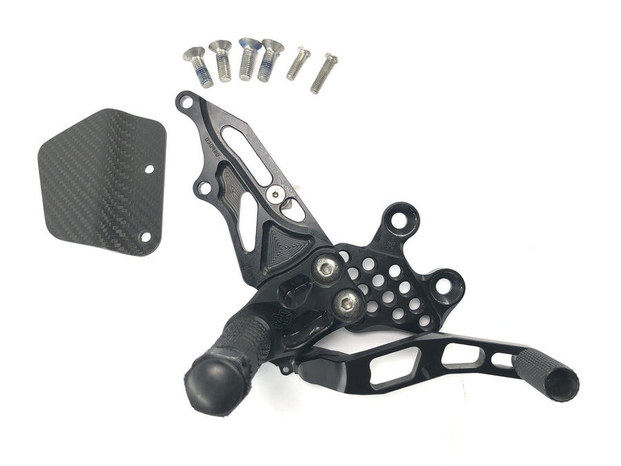 Suzuki GSX R 1000 WVB6 K6 [2006] - Gilles Tooling fotstøttesystem med førerfotstøtterapport