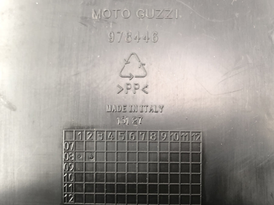 Moto Guzzi Stelvio 1200 4V [2009] - Interiørkledning Bakbeskyttelse Bakre base Splash Protection